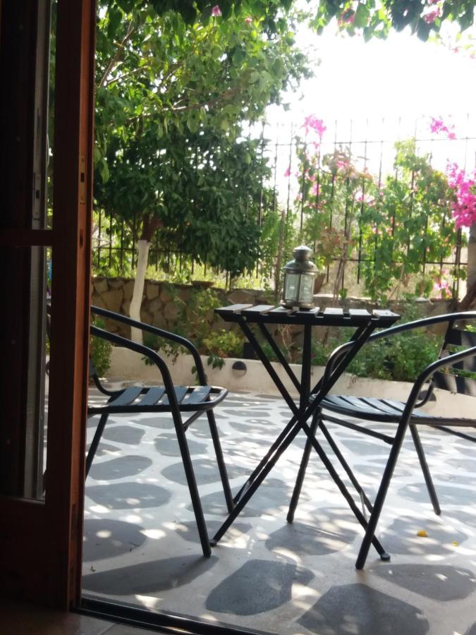 Studio In Garden Poros Town Eksteriør bilde